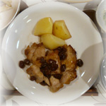 鶏肉とレーズンの赤ワイン煮定食