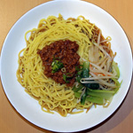 ジャージャー麺