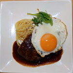 煮込みハンバーグ