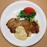 鶏肉のグリル焼きマスタードソースかけ