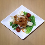 蒸し鶏のパリパリサラダ