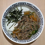 牛肉とろろ丼